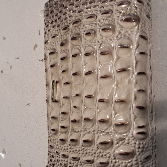 New Brahmin Daisy wristlet - Picture 3 of 9